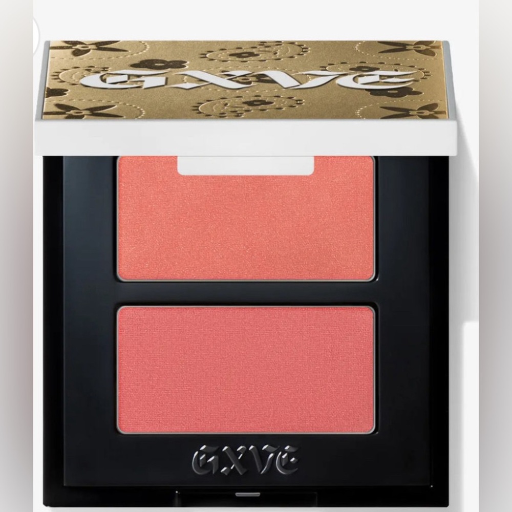 GX
BY GWEN STEFANI FEELIN' CHEEKY
CLEAN AMPLIFYING BLUSH DUO-Lasting Love